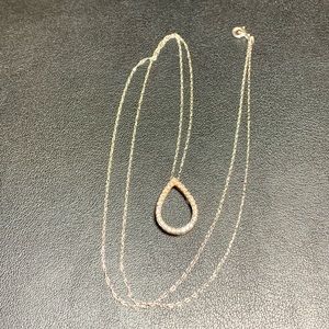 10K White Gold Diamond Pendant Necklace